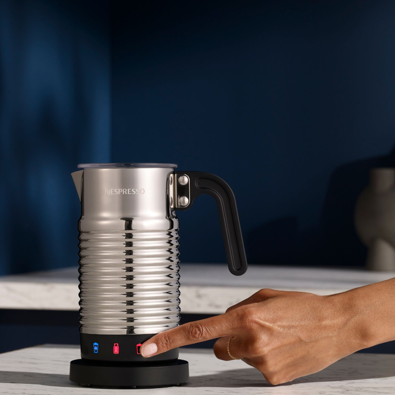 奶泡机4代-胶囊咖啡机配件-Nespresso奈斯派索中国官网